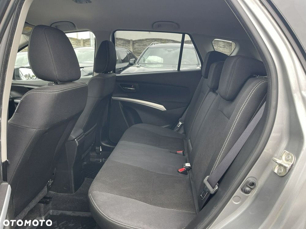 Suzuki SX4 S-Cross 1.0 T Comfort - 10