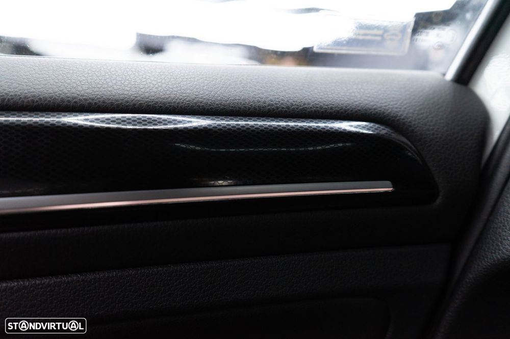 VW Golf Variant 1.6 TDi R-Line DSG - 60