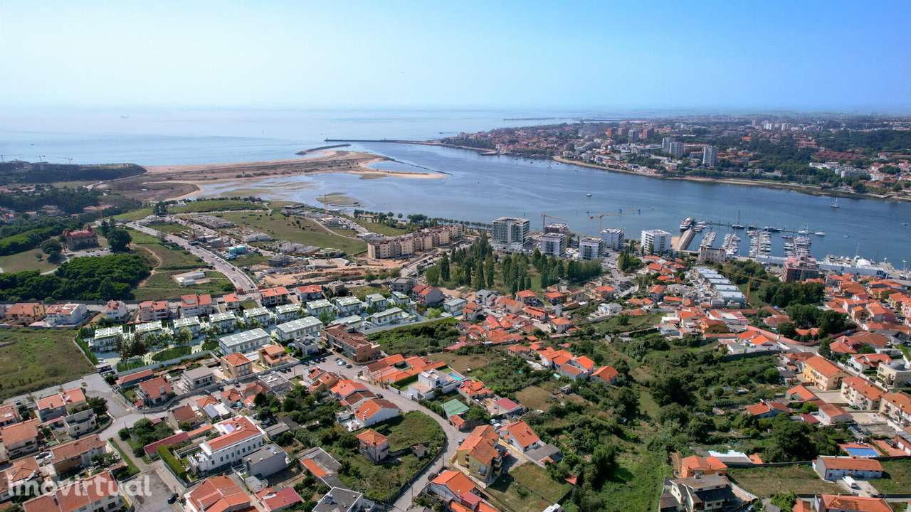 Moradia Geminada V4 Luxo Nova c/ Piscina em Canidelo (Douro Marina) - Grande imagem: 3/30