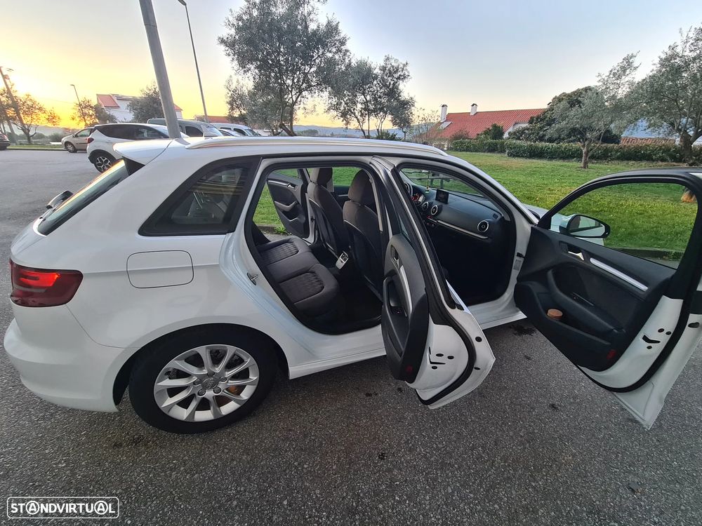 Audi A3 Sportback 1.6 TDI Attraction Ultra - 8
