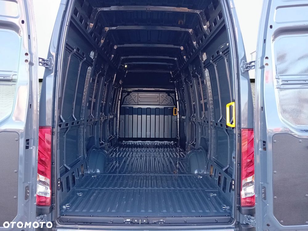 Iveco Daily L4H3 3.0 Diesel 180KM Automat Hi-Matic 2026 - 25