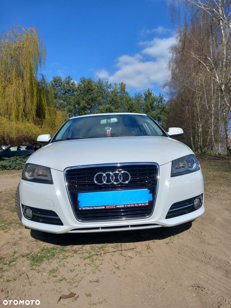 Audi A3 Sportback - 1
