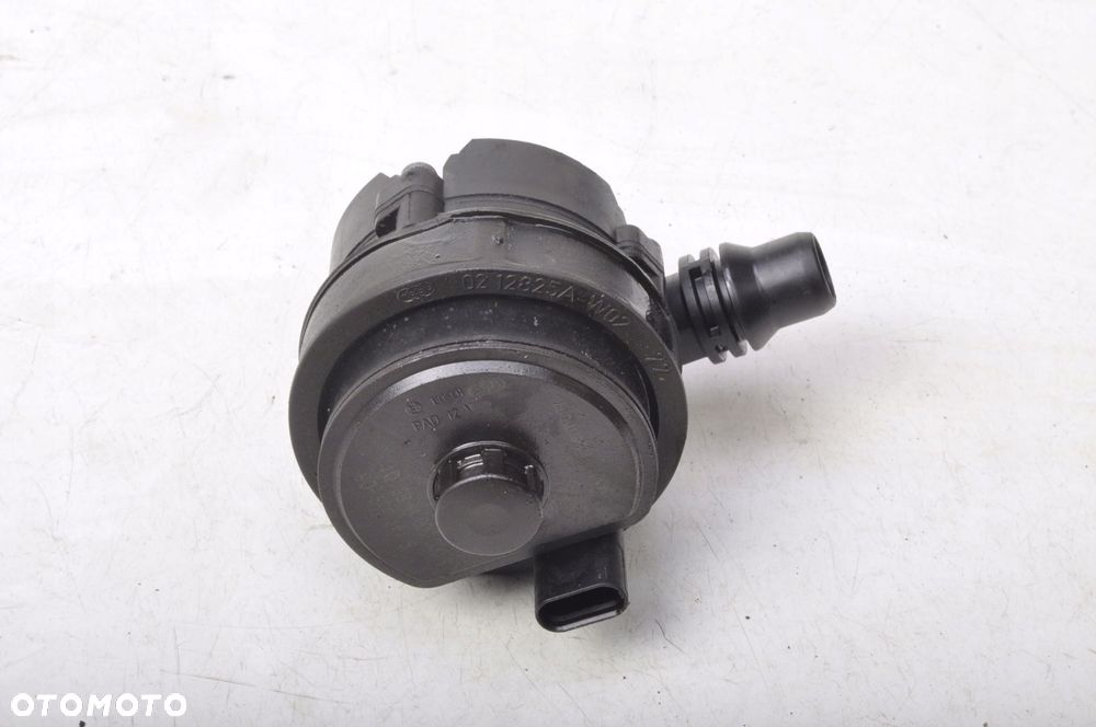 BMW F36 2.0 420i POMPA WODY 9147359 - 4