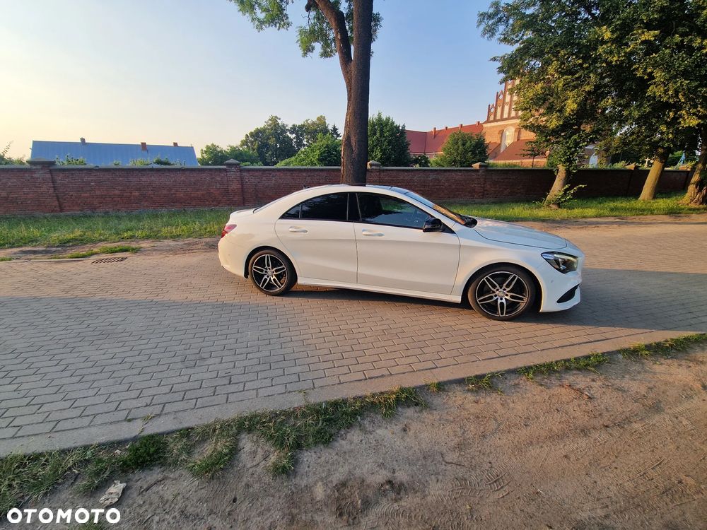 Mercedes-Benz CLA 220 d 7G-DCT AMG Line - 5