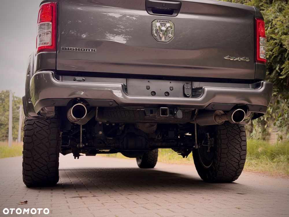 RAM 1500 Crew Cab Shortbed Bighorn - 16