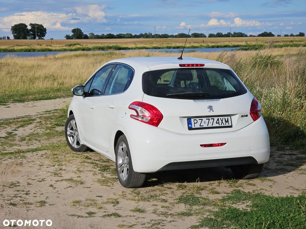 Peugeot 208 82 VTI Allure - 14