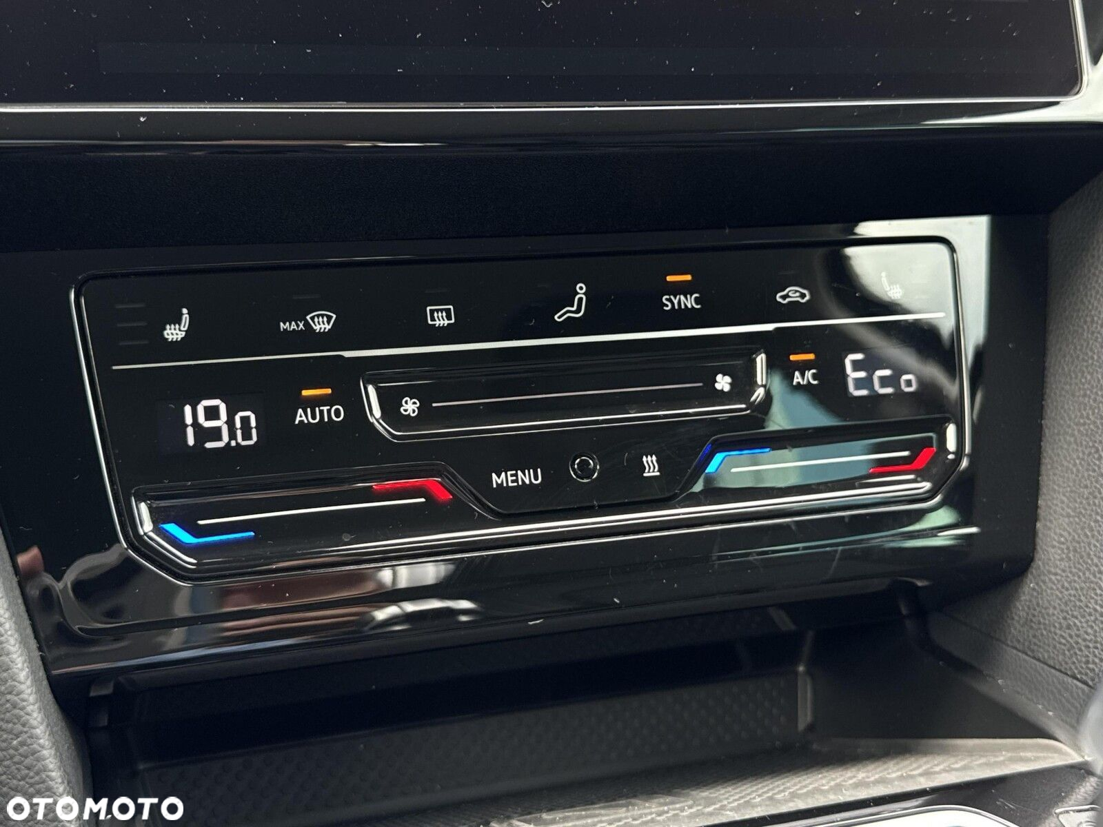 Volkswagen Passat - 26