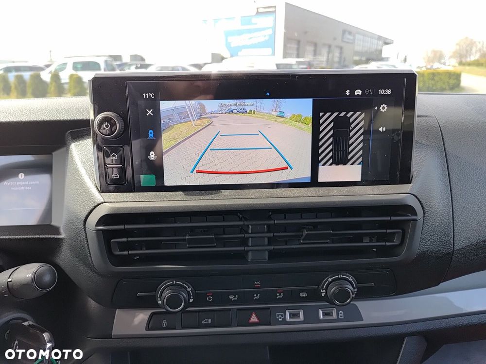 Opel Vivaro Vivaro Furgon XL Diesel 2.2 150 KM Manual - 28