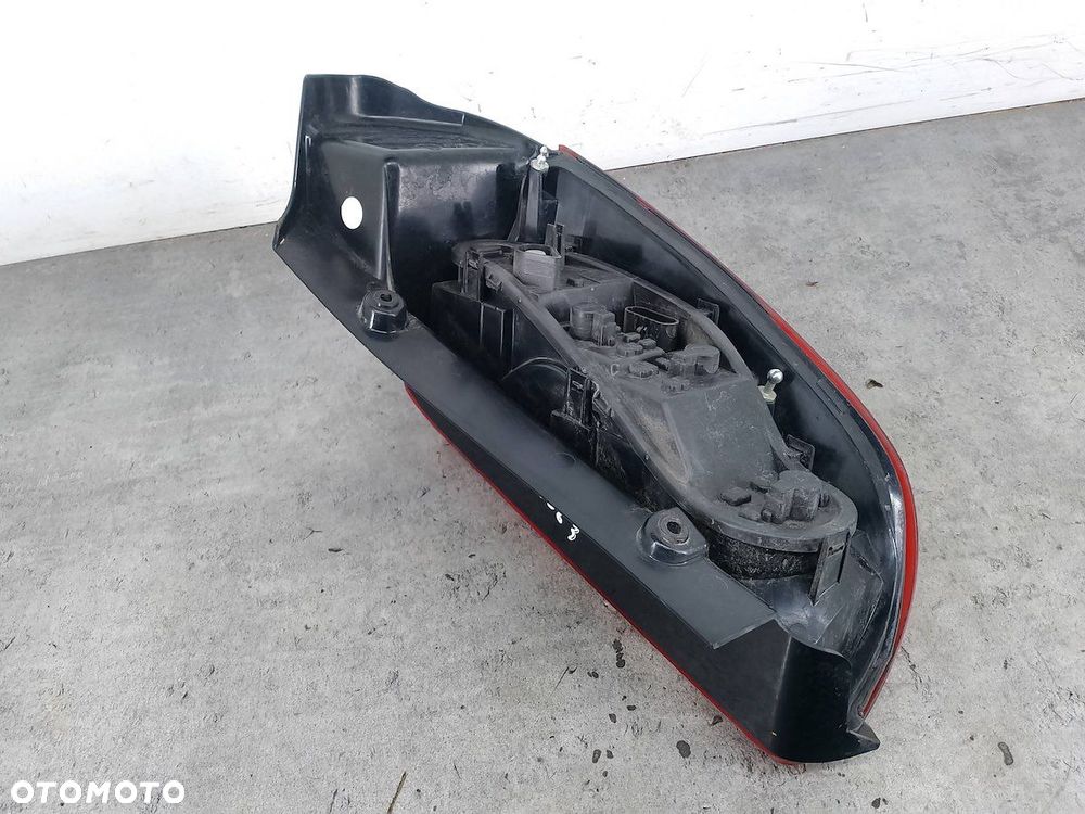 LAMPA TYLNA LEWA MITSUBISHI COLT VI FL HATCHBACK 5D - 2