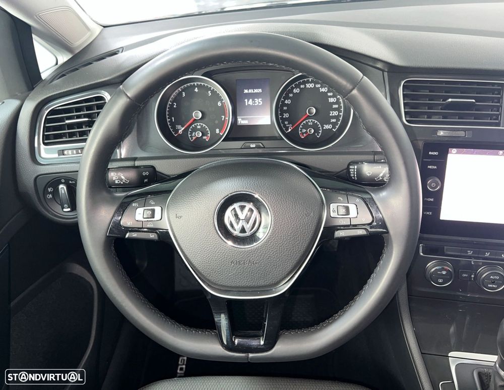 VW Golf 1.0 TSI Confortline DSG - 7