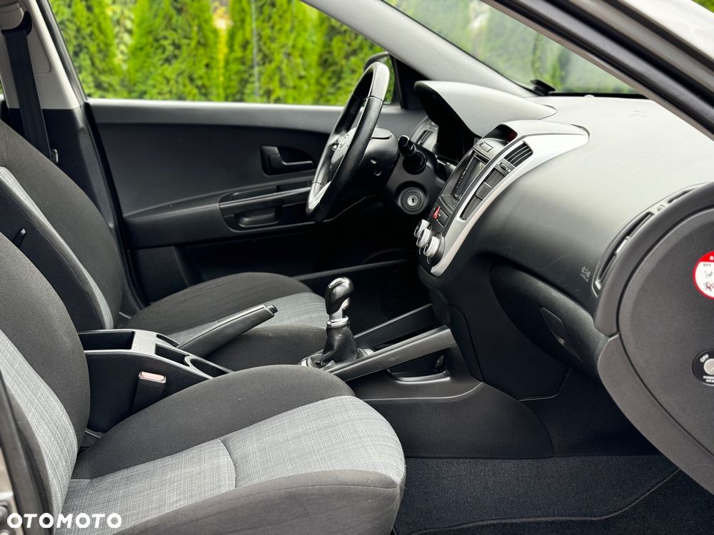 Kia Ceed 1.4 CVVT Spirit - 10