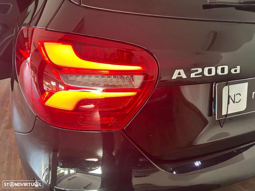 Mercedes-Benz A 200 d AMG Line - 24