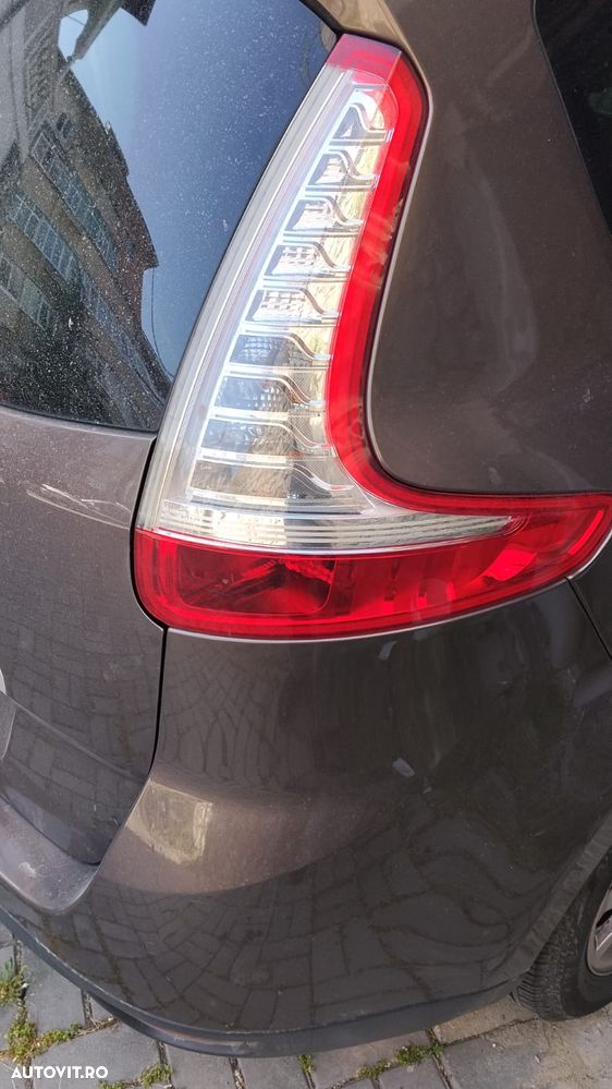 Renault Grand Scenic 1.9dCi Privilege - 6