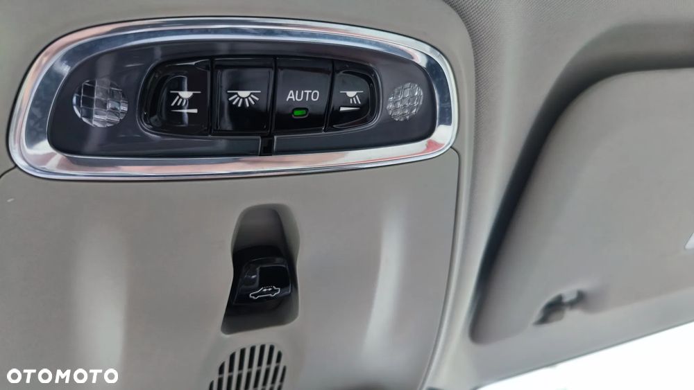 Volvo S60 T5 Momentum Pro - 29