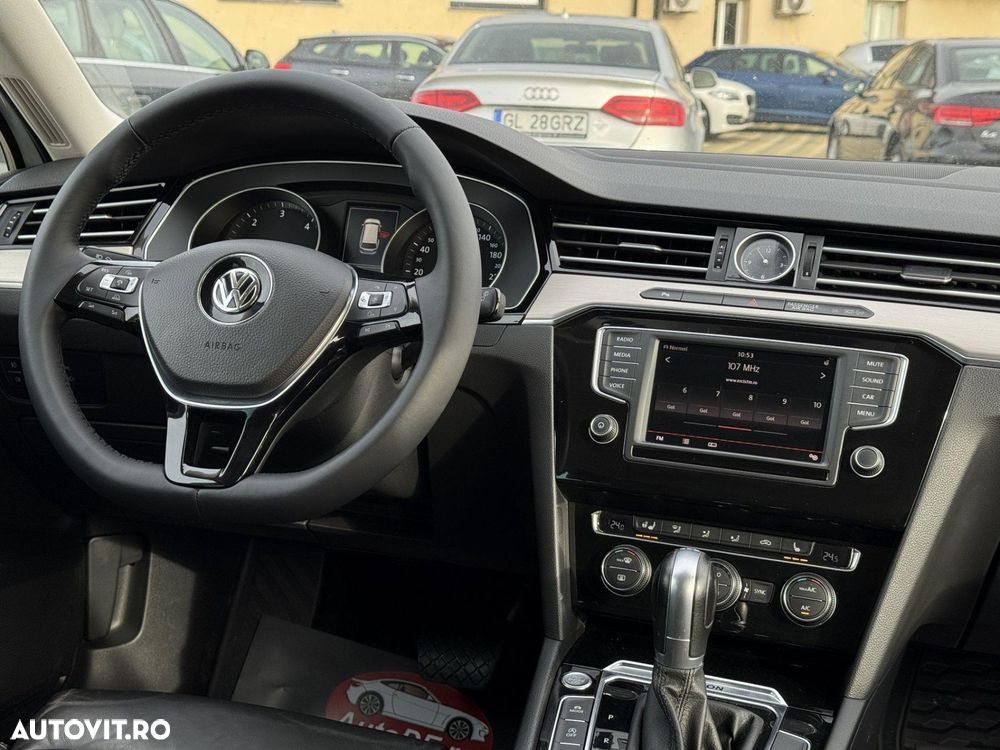 Volkswagen Passat Variant 2.0 TDI DSG 4Motion Highline - 8