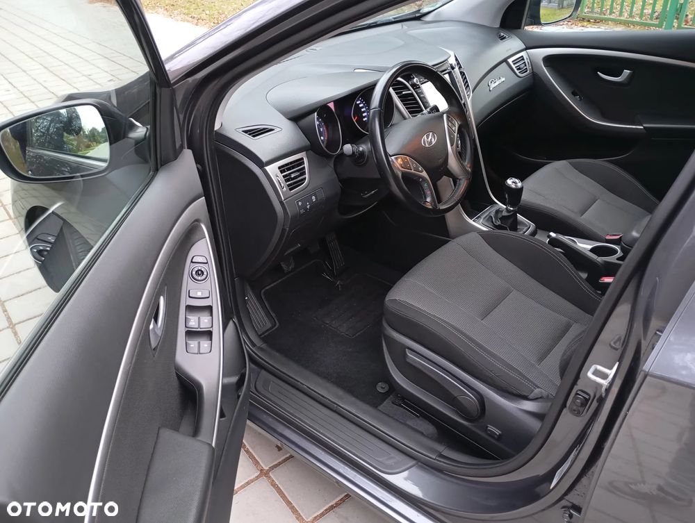 Hyundai i30 blue 1.4 YES Silver - 6