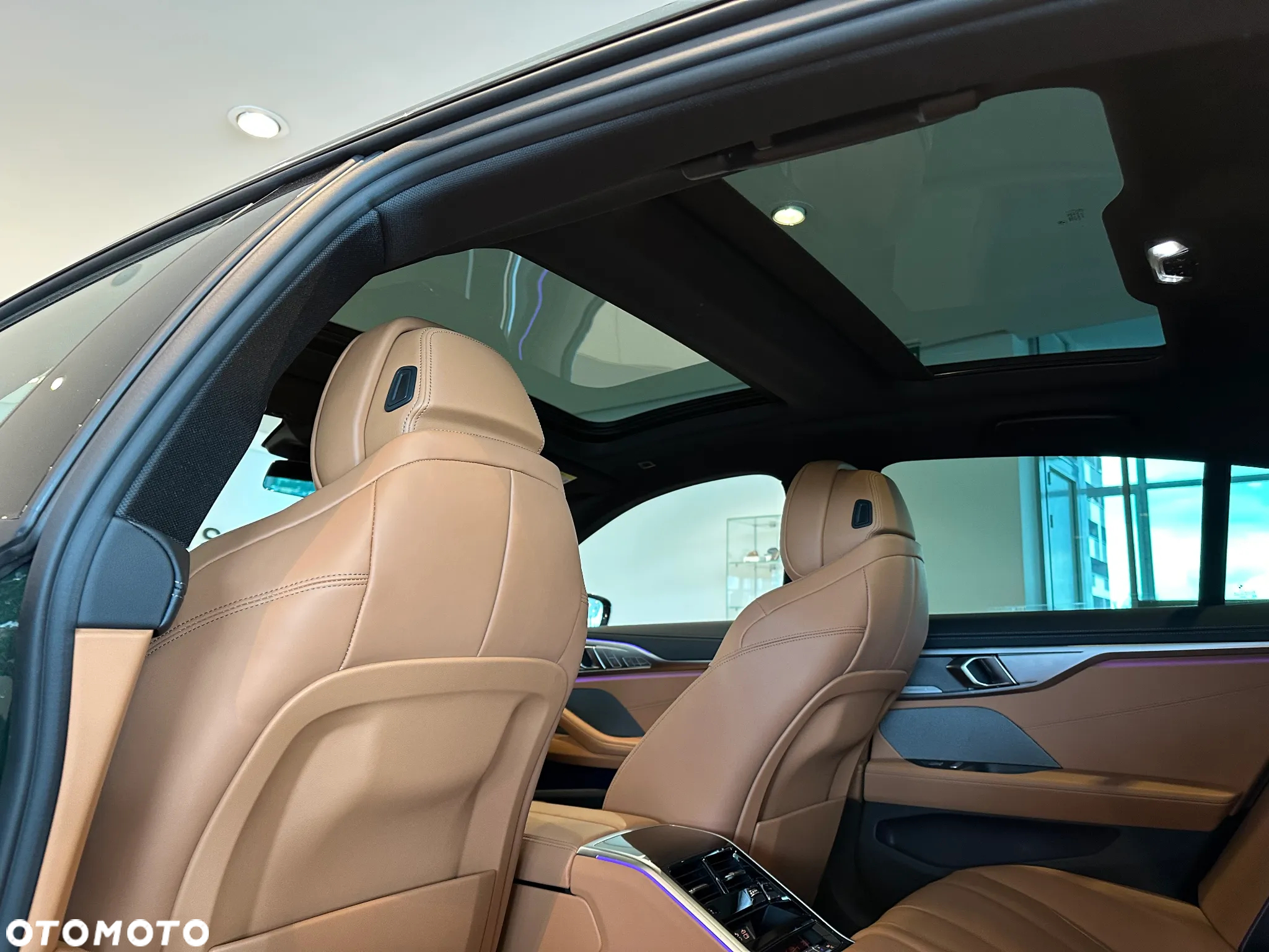 BMW Seria 8 - 22