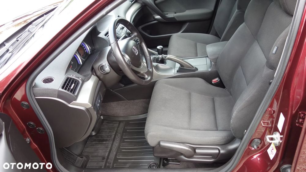 Honda Accord 2.0 Elegance 50 Jahre Edition - 16