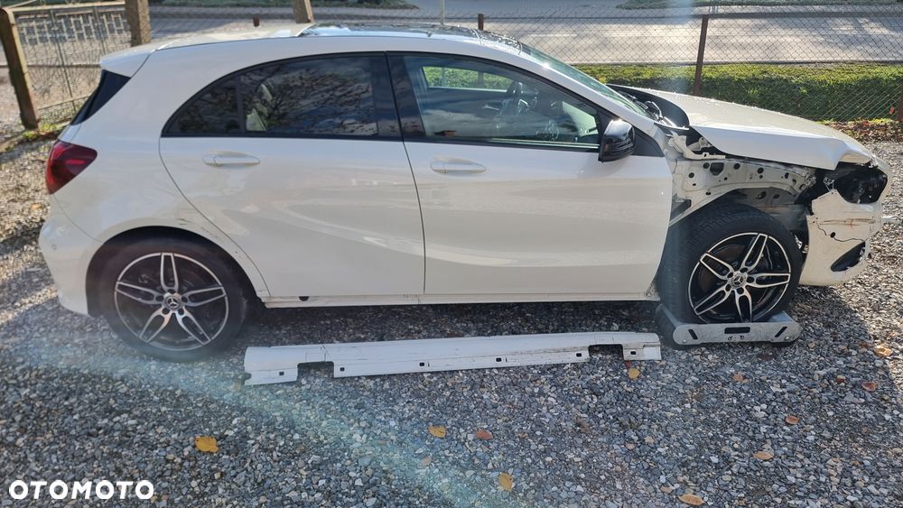 Mercedes-Benz Klasa A 180 7G-DCT AMG Line - 9