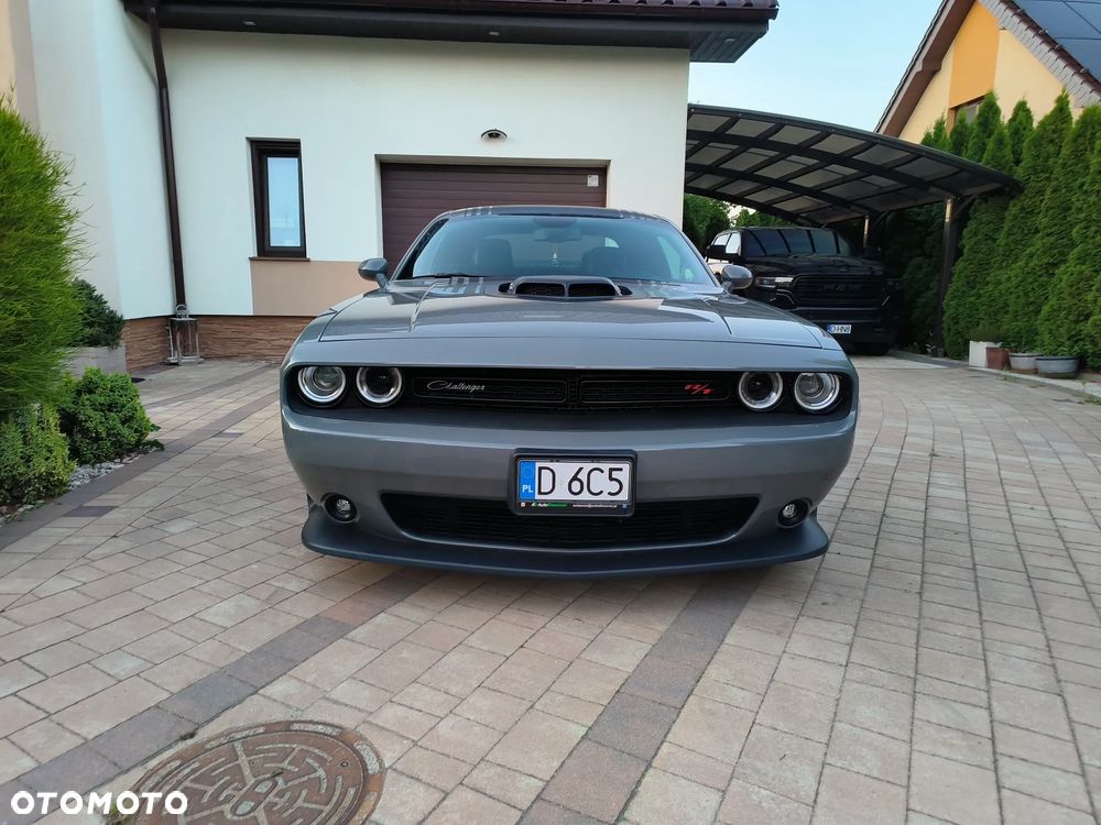 Dodge Challenger 6.4 Scat Pack - 11
