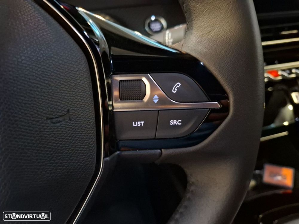 Peugeot e-2008 50 kWh Allure - 17