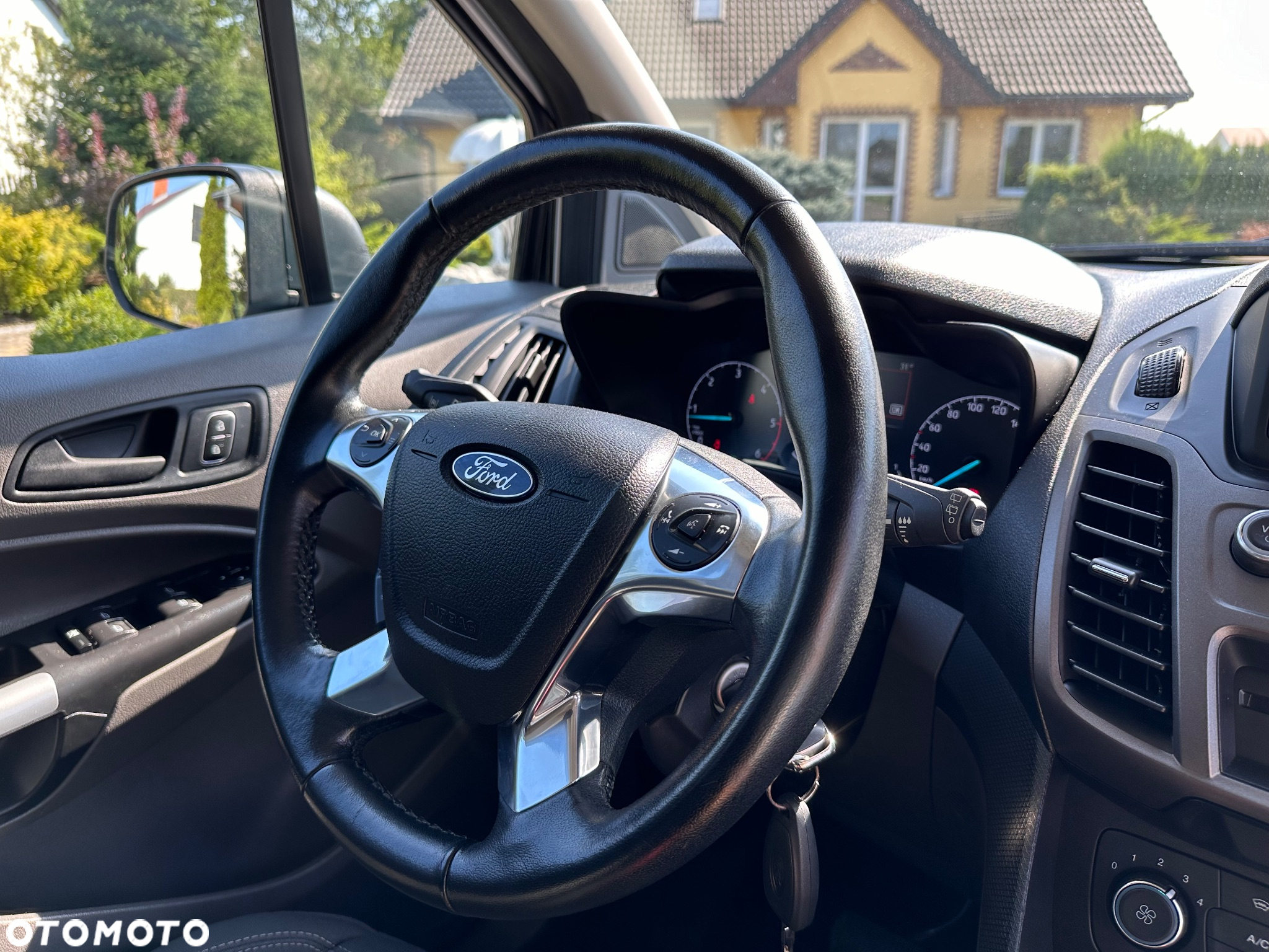 Ford Tourneo Connect Grand - 21