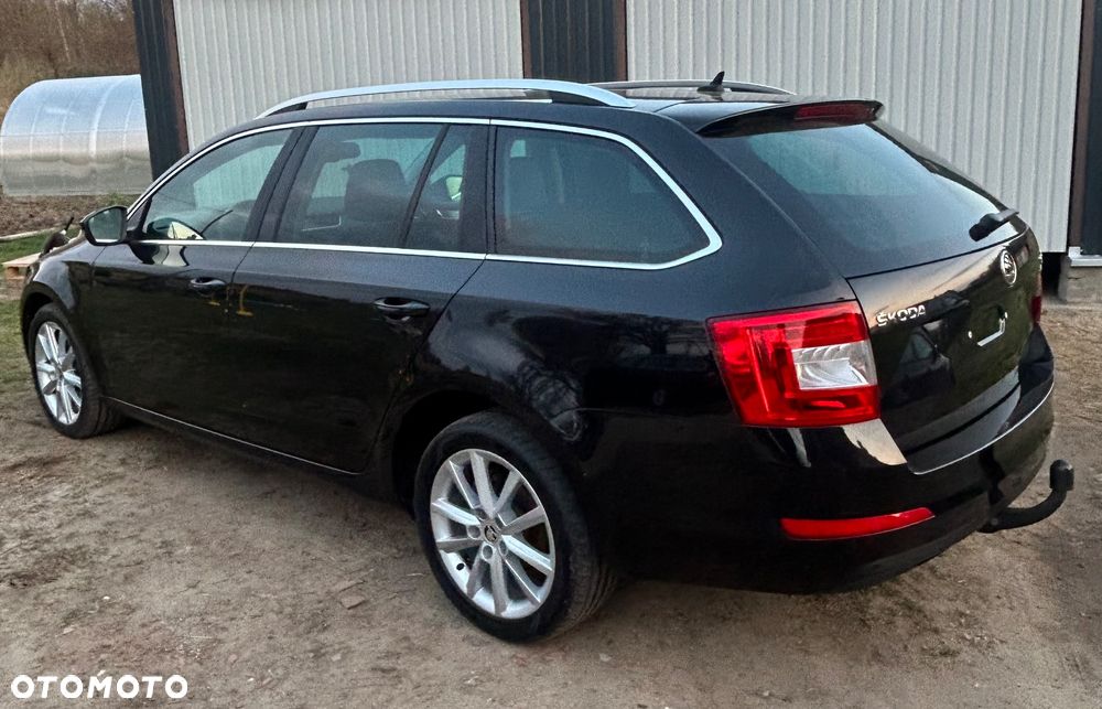 Skoda Octavia 1.6 TDI Ambition DSG - 6