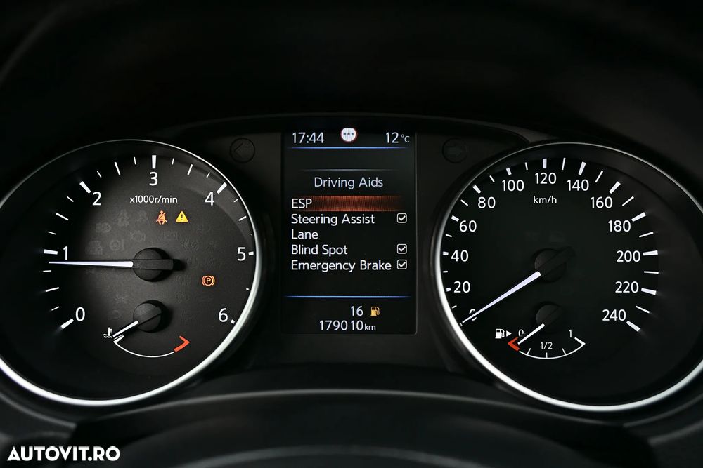 Nissan Qashqai 1.7 dCi TEKNA+ - 20