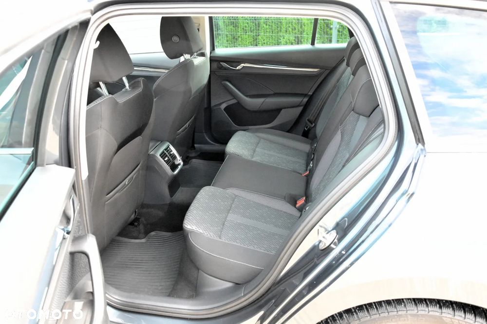 Skoda Octavia 1.5 TSI ACT Style - 35
