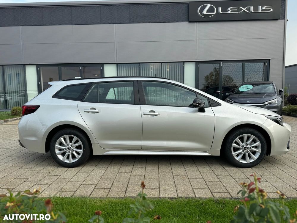 Toyota Corolla Sedan 1.8 HEV Business - 8
