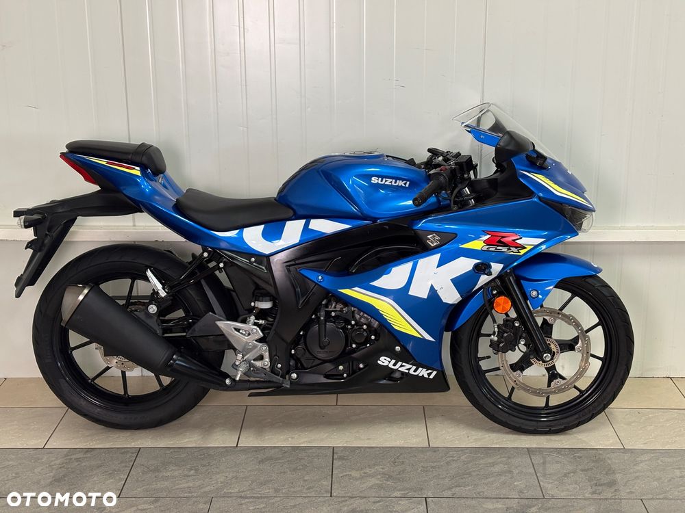 Suzuki GSX-R - 3