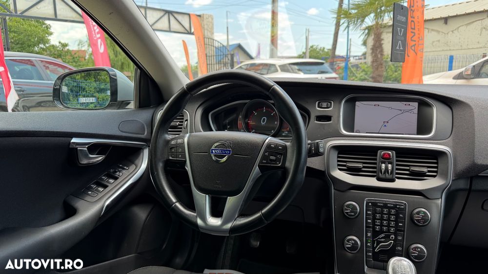 Volvo V40 D2 Momentum - 10
