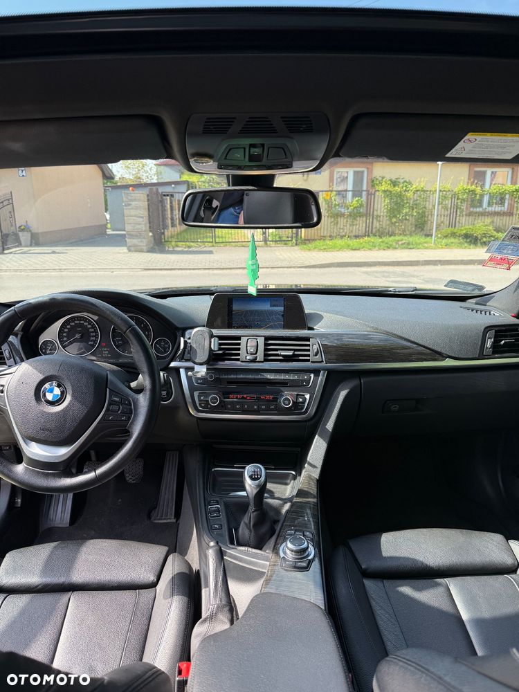 BMW Seria 3 320d - 10