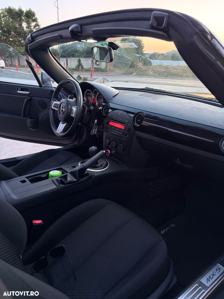 Mazda MX-5 2.0i RC REVOLUTION - 5