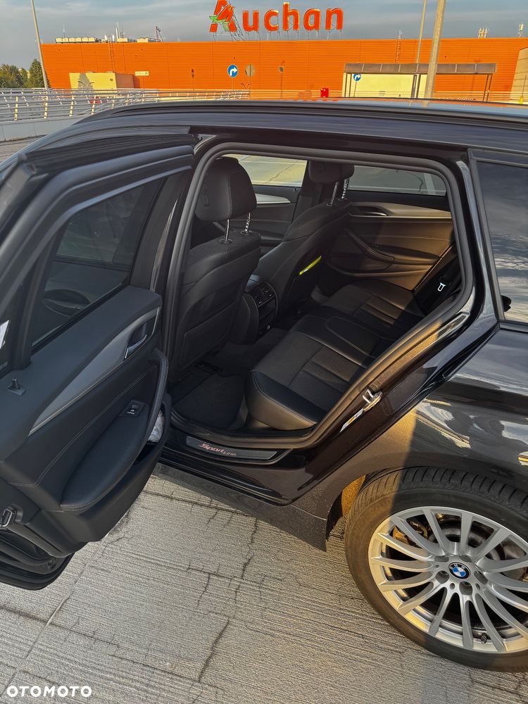 BMW Seria 5 520d Sport Line - 11