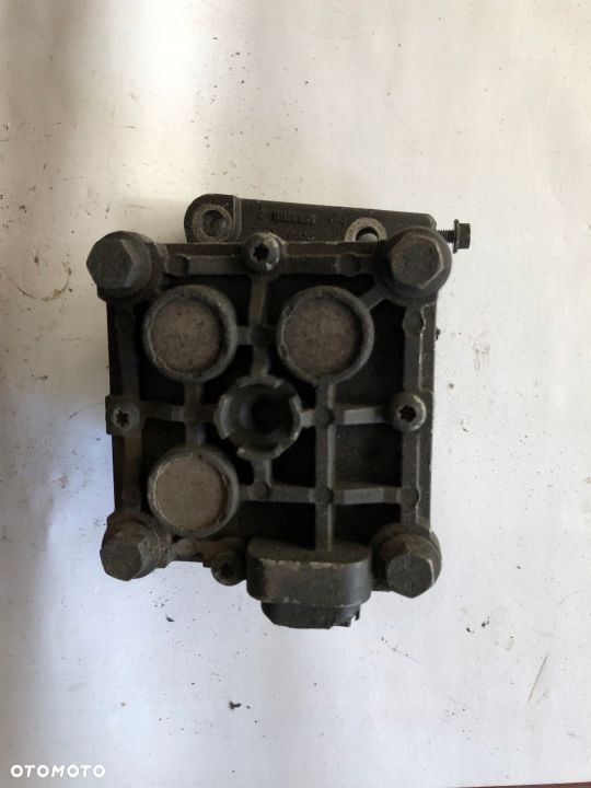 ZAWÓR EGR SCANIA 4088534 - 3