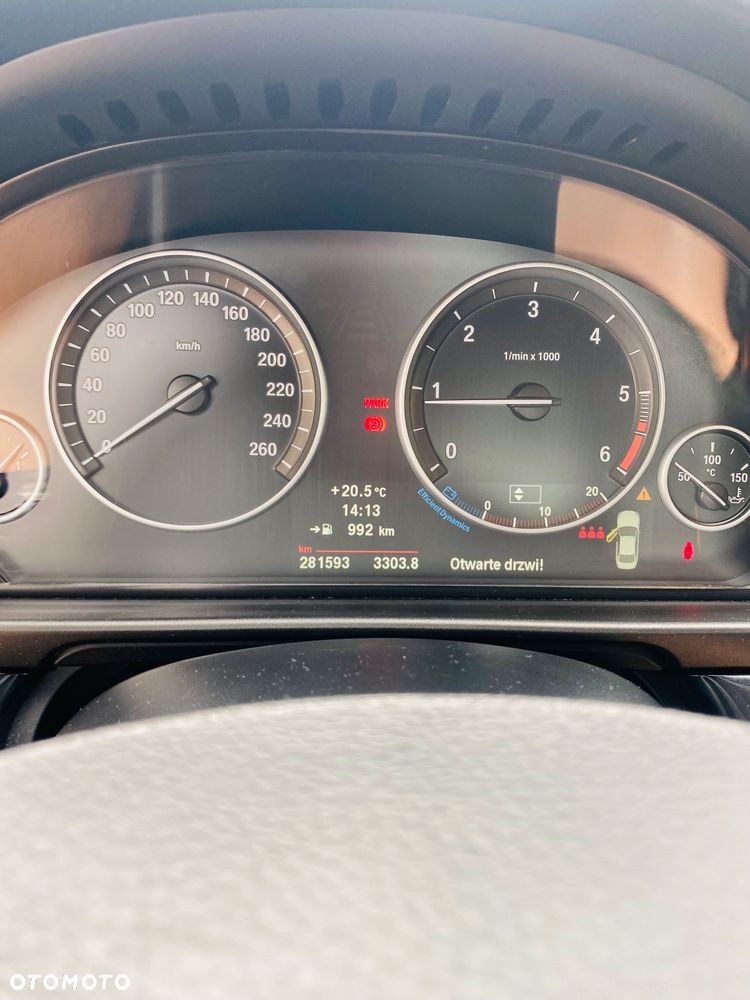 BMW Seria 5 520d Efficient Dynamics - 12