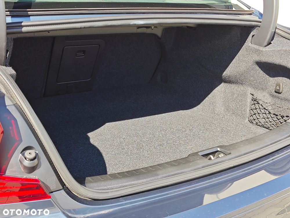 Volvo S60 T8 Recharge AWD Plus Dark - 14