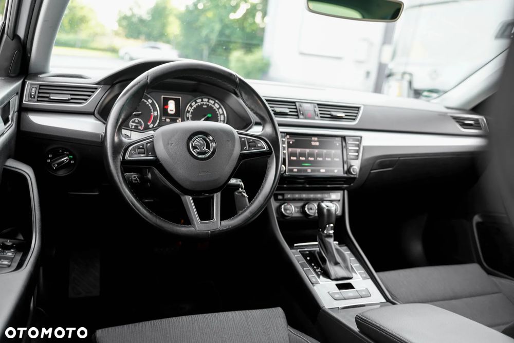 Skoda Superb 2.0 TDI Ambition DSG - 15