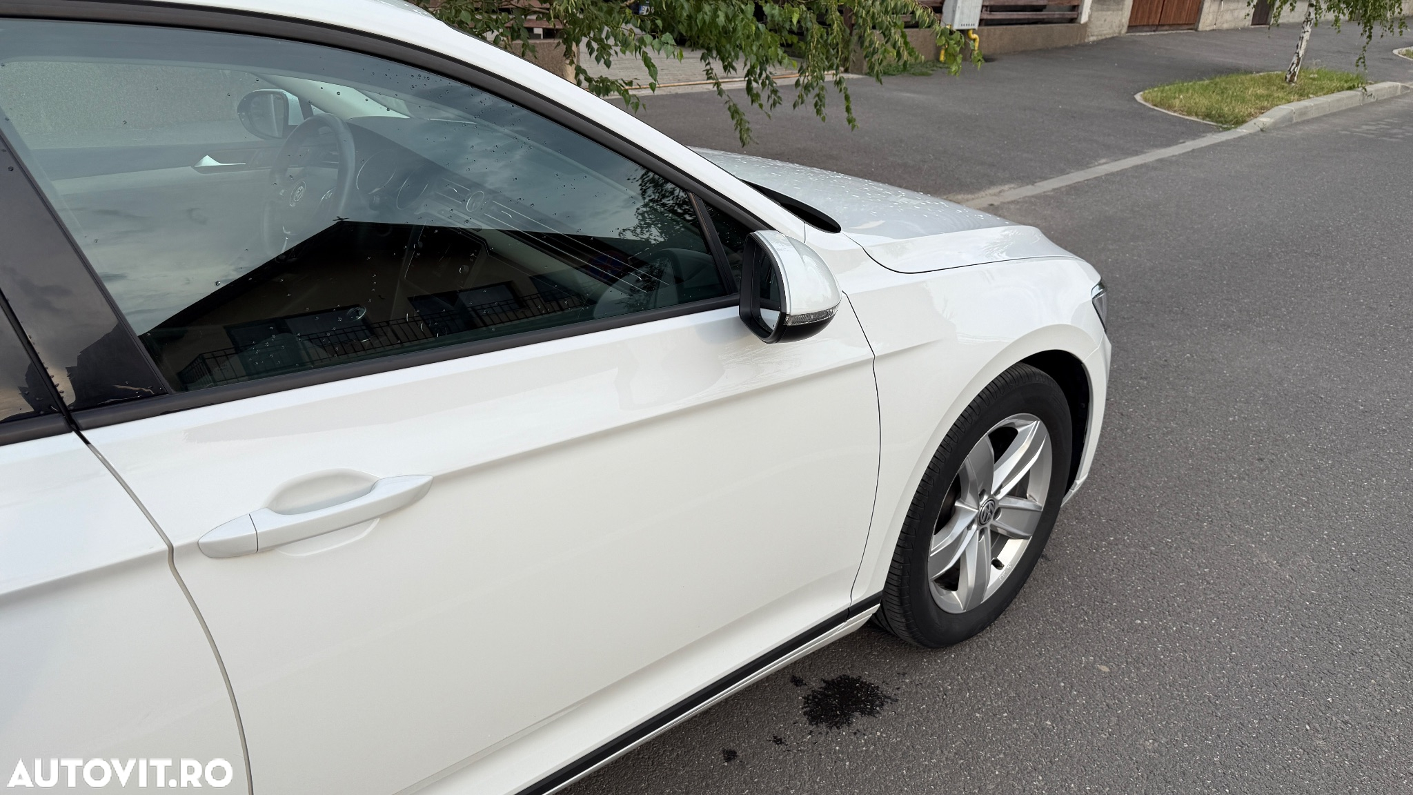 Volkswagen Passat 2.0 TDI Advance - 9