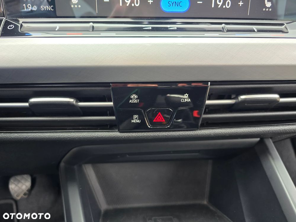 Volkswagen Golf - 34