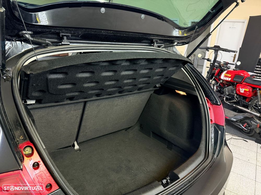 SEAT Leon 1.6 TDI Sport DSG - 27