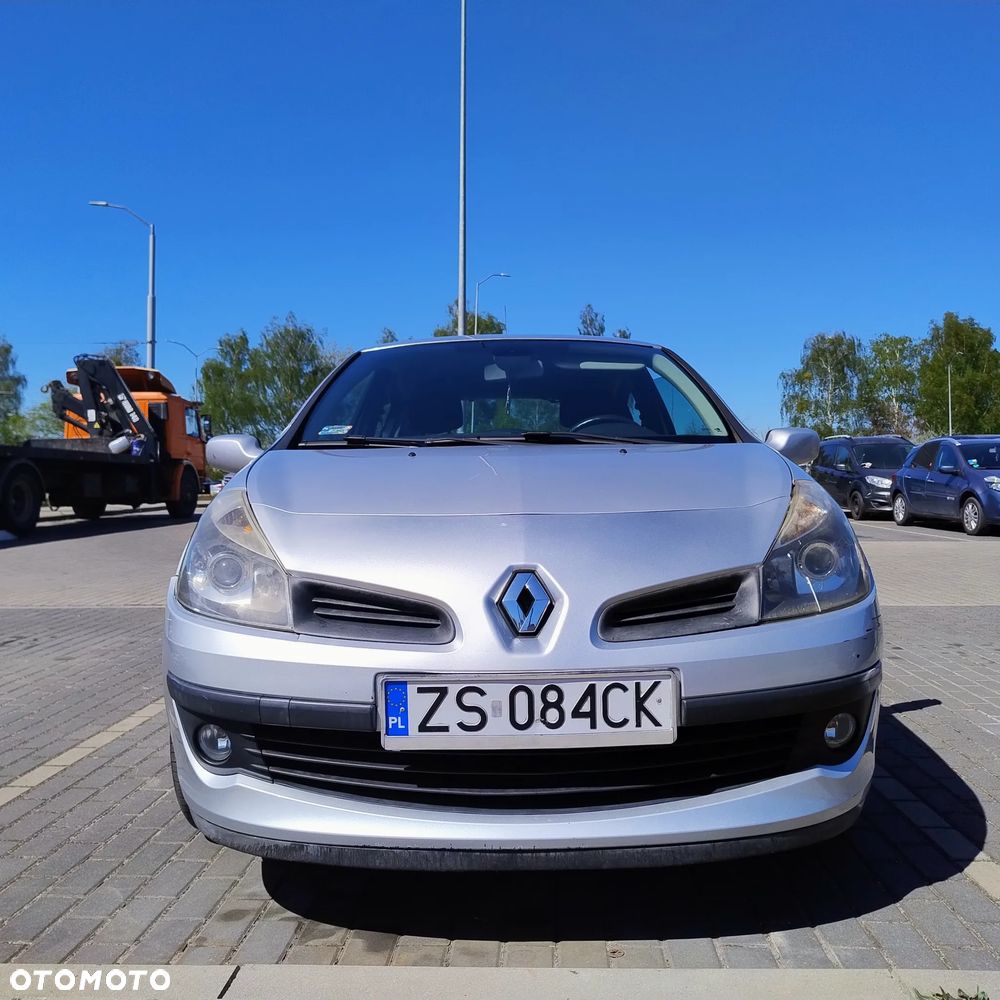 Renault Clio - 19