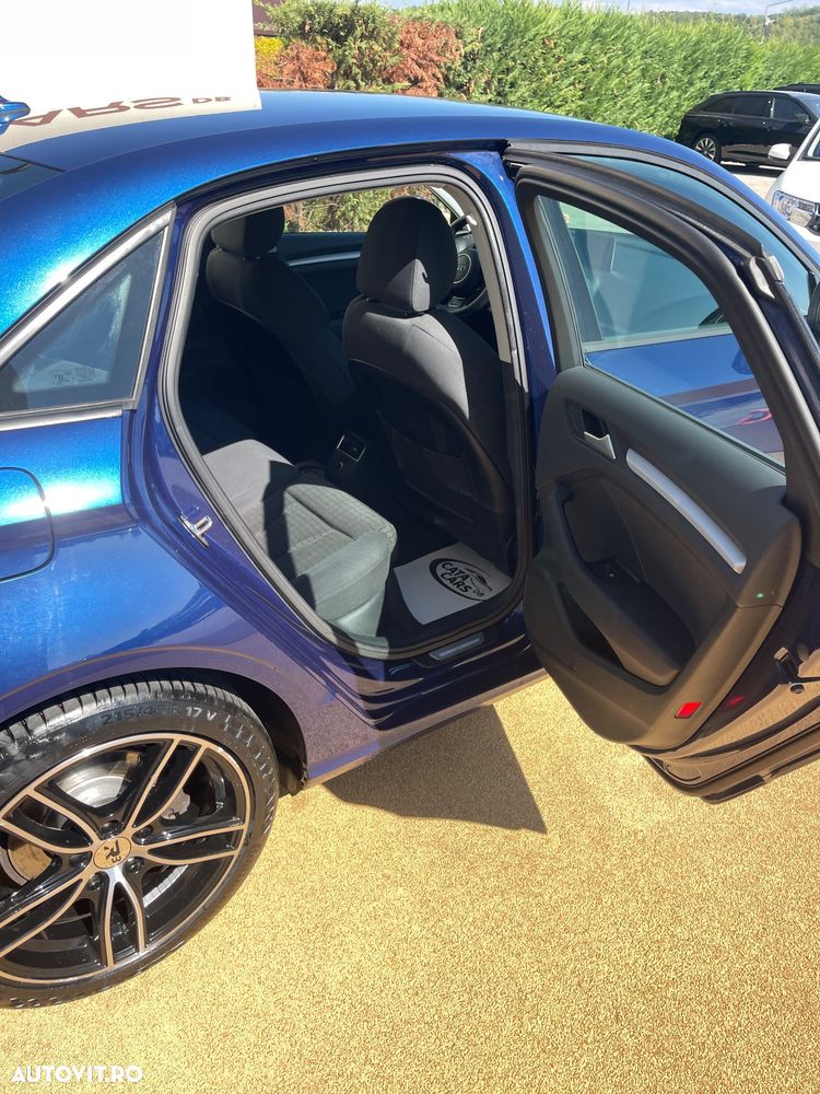 Audi A3 2.0 TDI (clean diesel) Attraction - 24