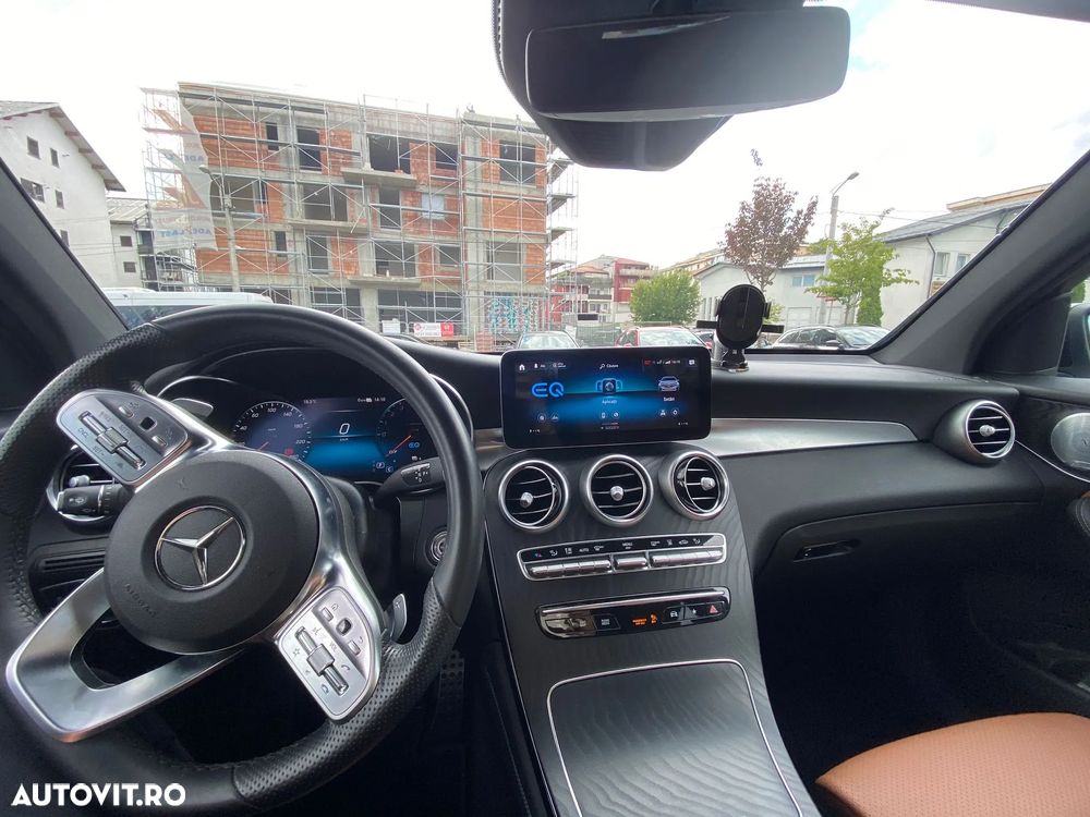Mercedes-Benz GLC 300 e 4Matic 9G-TRONIC AMG Line - 19