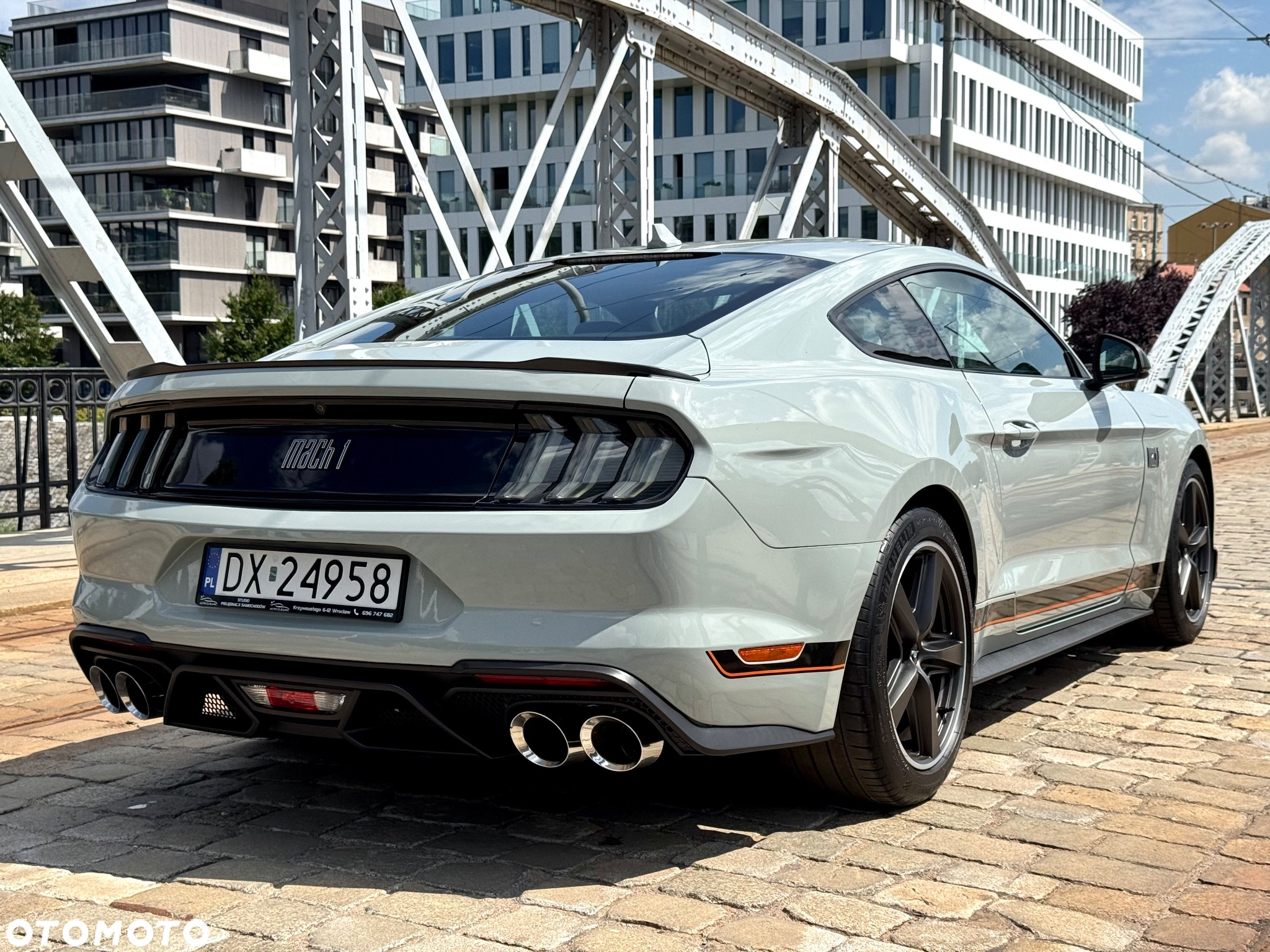 Ford Mustang 5.0 V8 Mach 1 - 4