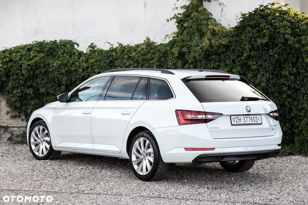 Skoda Superb 2.0 TDI 4x4 DSG Style - 8