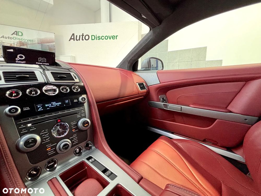 Aston Martin DB9 - 25