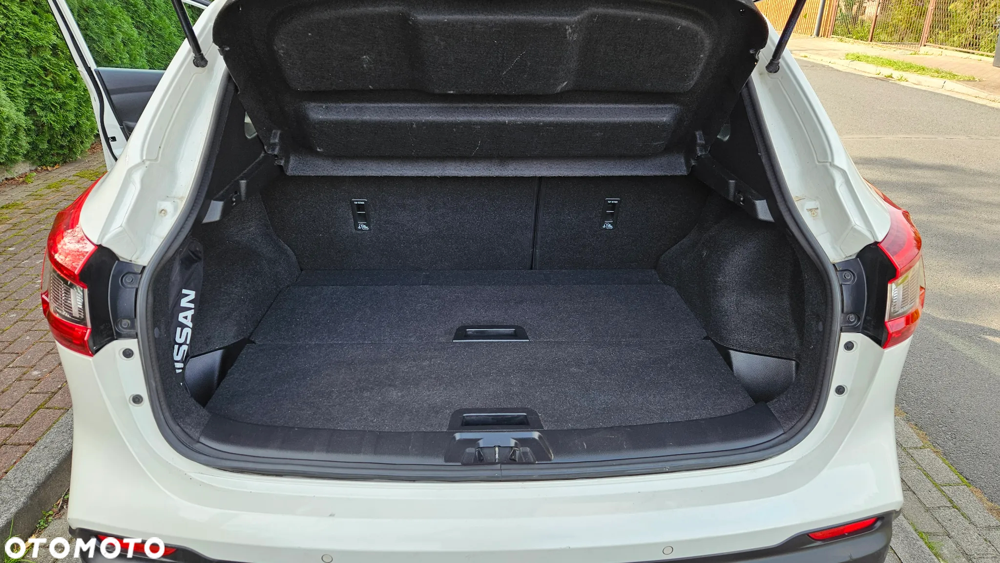 Nissan Qashqai 1.6 dCi ALL-MODE 4x4i TEKNA+ - 33