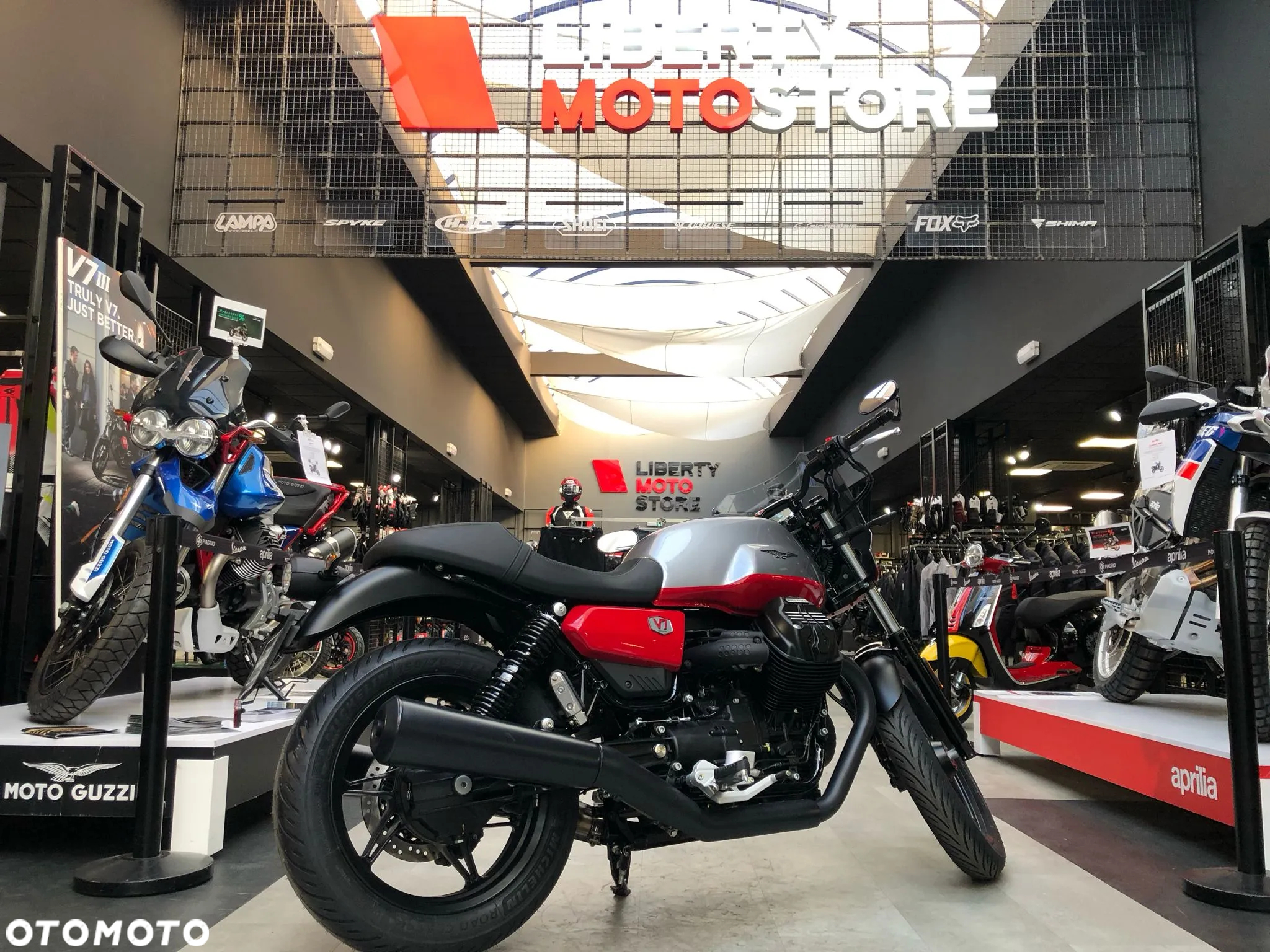 Moto Guzzi V7 - 6